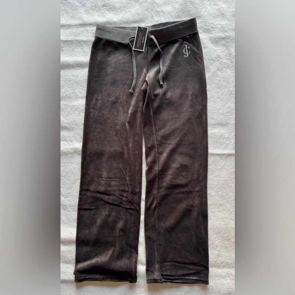 NWT Women’s Juicy Couture Charcoal Gray Zip-Up Sweatsuit - Picture 7 of 10